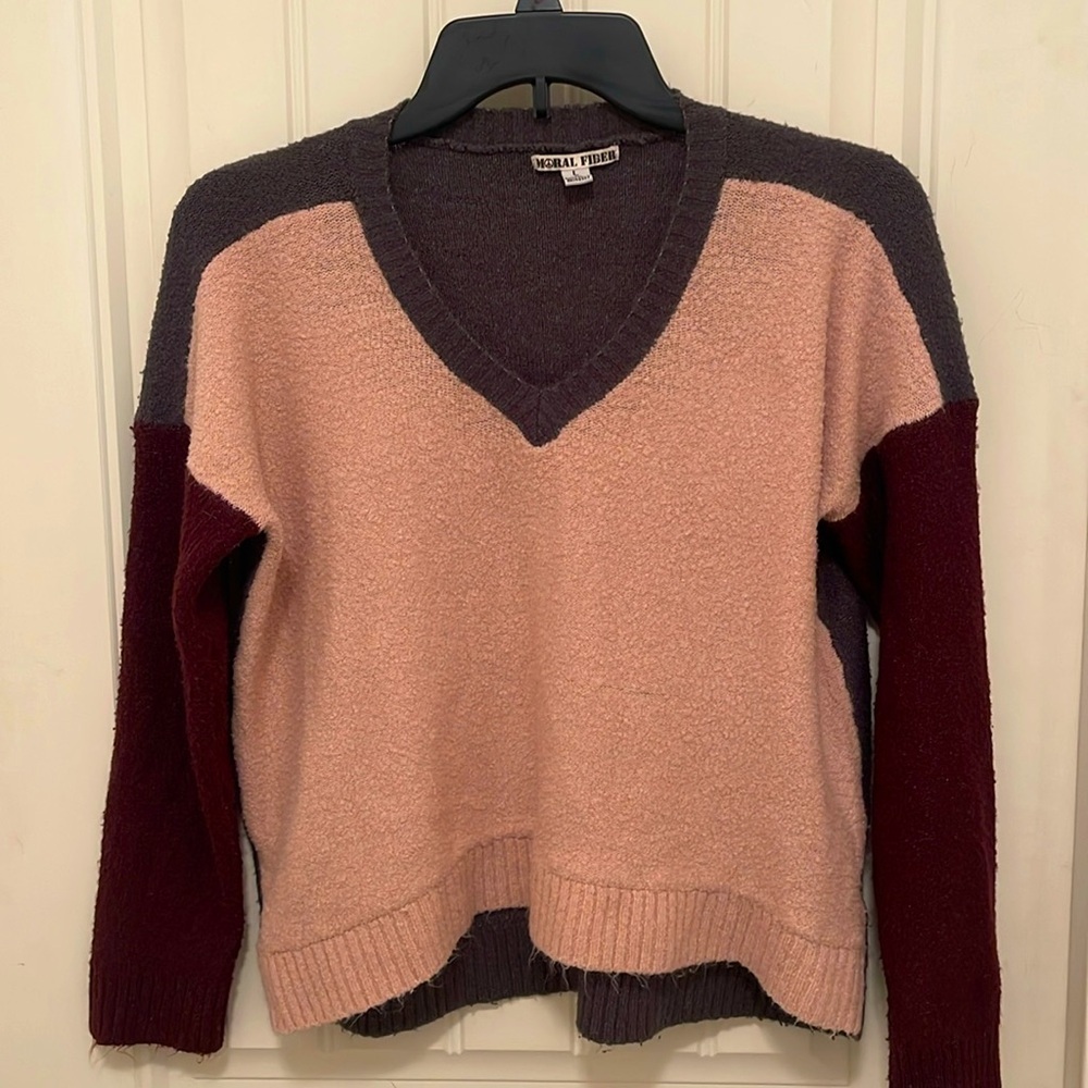 Moral Fiber distressed Knit V Neck‎ Sweater women’s sz L Pink, gray & burgundy